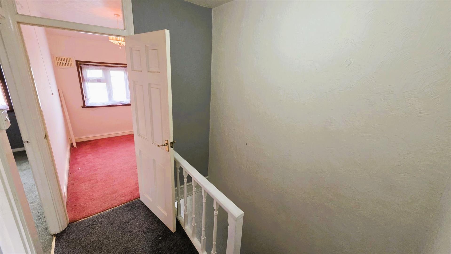 Bond Avenue, Llanelli, SA15 1RG